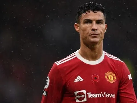 Varane vừa hé lộ sự thật phũ phàng về Ronaldo