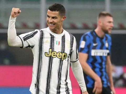 Ronaldo sẵn sàng định đoạt tương lai ở Juventus