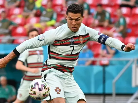 Bồ Đào Nha bị loại, có nên trách Cristiano Ronaldo?