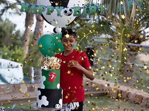 Ronaldo tổ chức tiệc sinh nhật cho quý tử