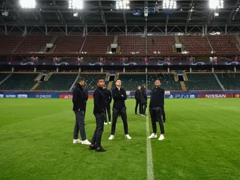 Ronaldo trầm ngâm trong ngày trở lại nước Nga