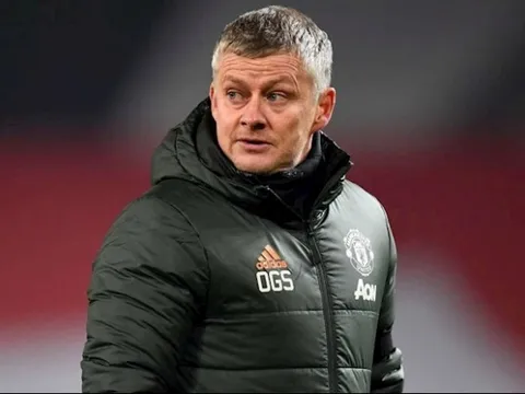Ronaldo trì hoãn sao Man Utd vươn mình trở thành huyền thoại