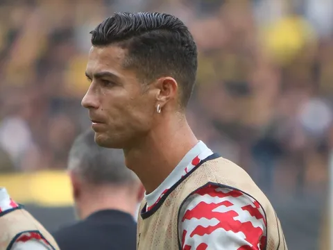 Ronaldo trở về Man United, Rivaldo nhận xét thẳng thắn