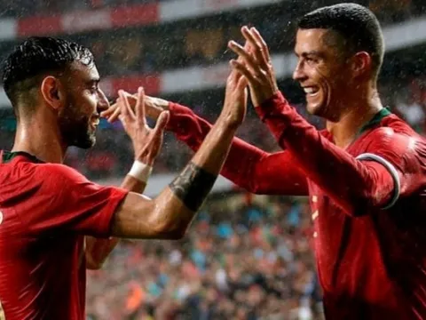 Ronaldo về Man Utd, Bruno có ngay động thái đầu tiên