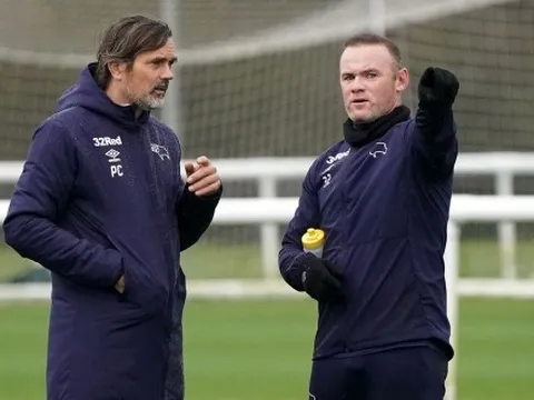 Rooney bất ngờ tiết lộ 3 "ân nhân" tại Man Utd