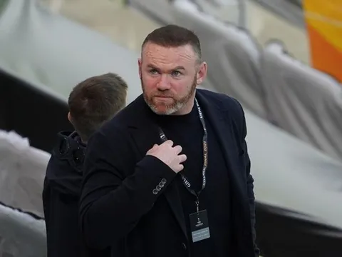 Rooney lại dính "hạn", bị cảnh sát từ chối đơn kiện