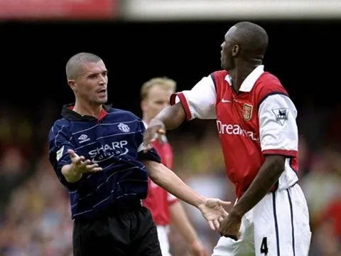 'Tôi xin chữ ký, Roy Keane bảo biến đi vì ông ta sắp chiến với Arsenal'