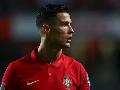 Fernandes: 'Chỉ trích Ronaldo là không hiểu về bóng đá'