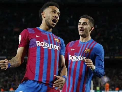 Rũ bỏ ngày đen tối tại Arsenal, Aubameyang trên đường hồi sinh