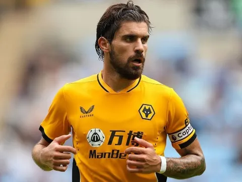 Arsenal gây bất ngờ với ngôi sao Premier League