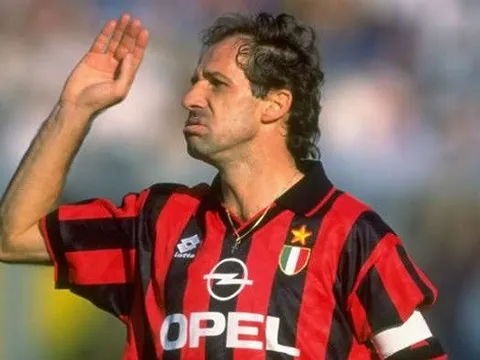 Rudd Gullit so sánh sao Chelsea với Franco Baresi