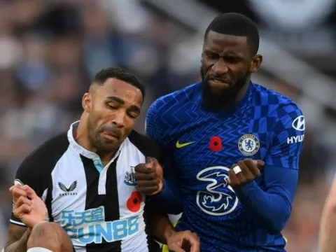 Tiền đạo Newcastle nêu tên sao Chelsea thích nói khích, gây phiền nhiễu và bực bội