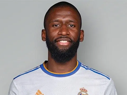 Chelsea được cảnh báo 2 bom tấn chưa đủ trình thay Rudiger