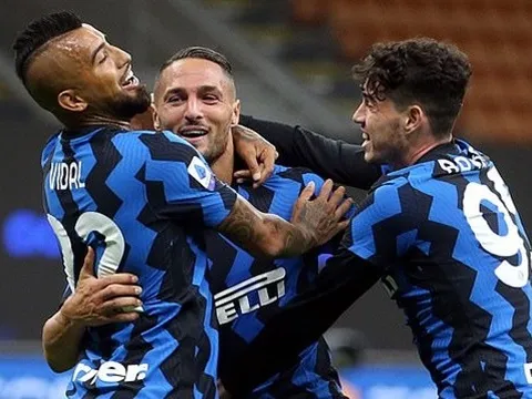 Rượt đuổi siêu kịch tính, Inter giành 3 điểm hú vía ở trận cầu 7 bàn