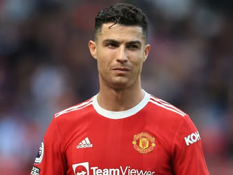 "Sẽ rất khó để Ronaldo thi đấu thêm trận nào cho Man Utd"
