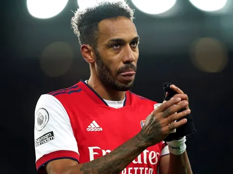 Vì Vlahovic, Arsenal đứng trước quyết định đầy khó khăn