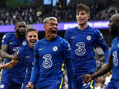 Dean Smith cảnh báo Aston Villa về sức mạnh của Chelsea
