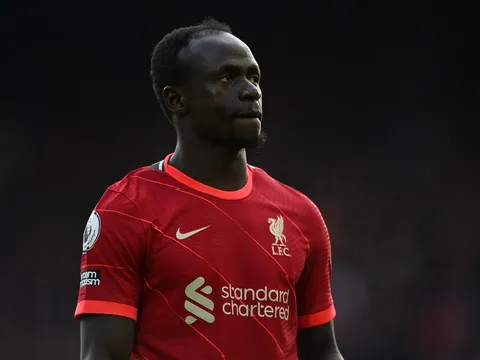 Cựu sao Liverpool bị chửi "ngu ngốc và kiêu ngạo"