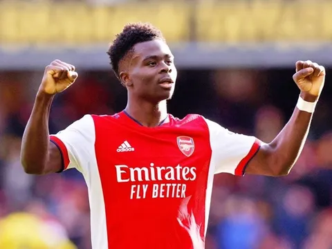 Man City tạo cú sốc với Saka