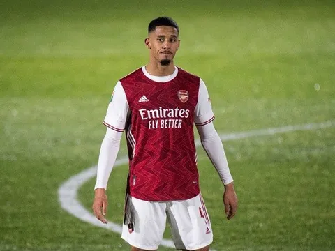 Saliba khiến Arteta chưng hửng