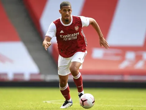 Saliba 'sa lầy' ở Emirates, người cũ Arsenal mách nước bất ngờ