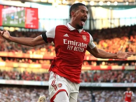 Saliba ra quyết định bất ngờ với Arsenal