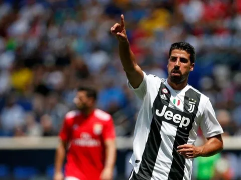 Sao Juventus hé lộ khả năng tái ngộ Mourinho và Ancelotti