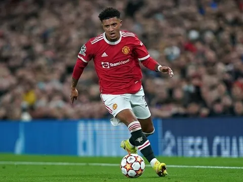 Sancho đưa ra lời khuyên cho Eriksen và Malacia