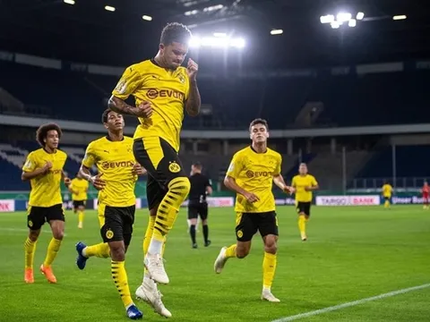 Sancho "khai hỏa", Hazard lập siêu phẩm, Dortmund đại thắng ở DFB-Pokal