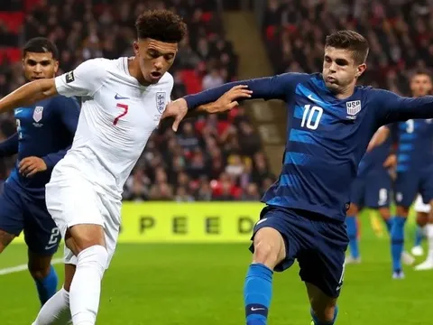 Sancho tiết lộ 4 cái tên luôn nói hãy gia nhập Man Utd