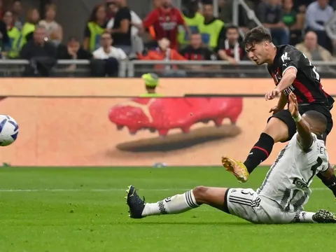 Sao AC Milan solo ghi bàn từ giữa sân