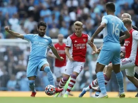 Sao Arsenal duy nhất được huyền thoại bênh vực hết mực