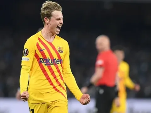 Sao Barca làm rõ tương lai, gã khổng lồ hụt hẫng