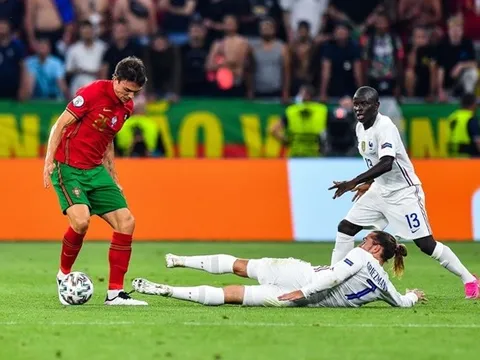 Loại bỏ Kante, xâu kim Pogba, anh là ai?
