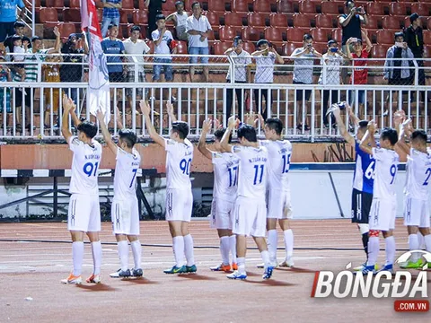 Sao HAGL có hành động đặc biệt, tri ân NHM sau khi chính thức trụ hạng V-League