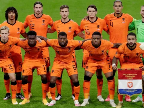 Sao Liverpool chơi tệ nhất trong ngày Hà Lan đánh bại Ba Lan