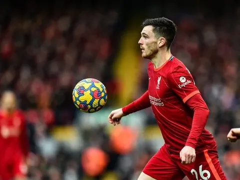 Sao Liverpool: Khoảng cách với Man City là quá lớn