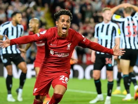 Sao Liverpool phản ứng khi ghi bàn phút cuối