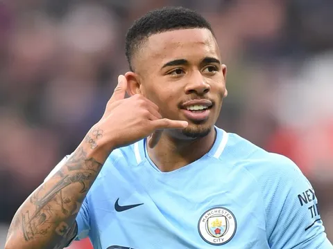 Sao Man City gửi thông điệp đến Firmino và Fabinho