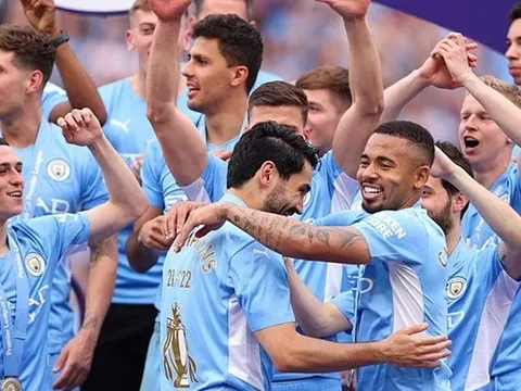 Sao Man City mang lại cơn đau đầu cho Pep Guardiola