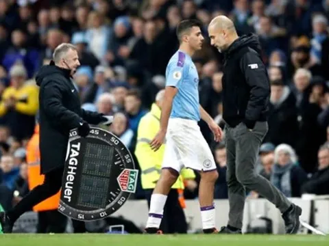 Sao Man City tỏ thái độ ra mặt với Pep Guardiola