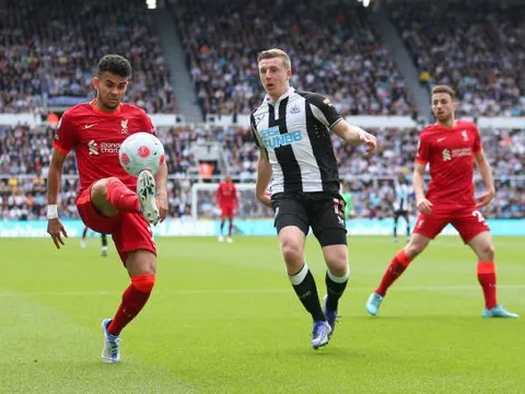 Sao Newcastle 'bỏ túi' Luis Diaz trong suốt 45 phút