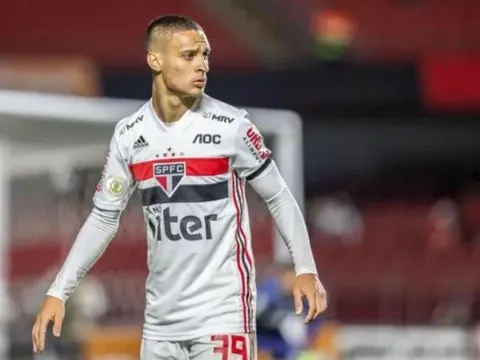 Sao Paulo nhận 18 triệu bảng nhờ Man Utd