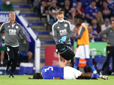 Sao Premier League gãy chân, nguy cơ nghỉ hết mùa