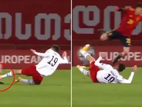 Sao Tây Ban Nha nhận cú tắc bóng ghê rợn không kém của Hùng Dũng