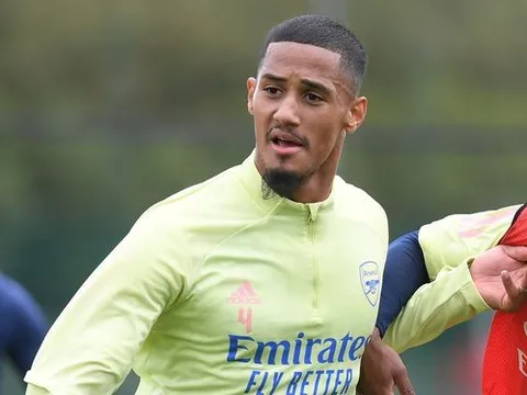 Sao trẻ Arsenal được so sánh với Varane và Van Dijk