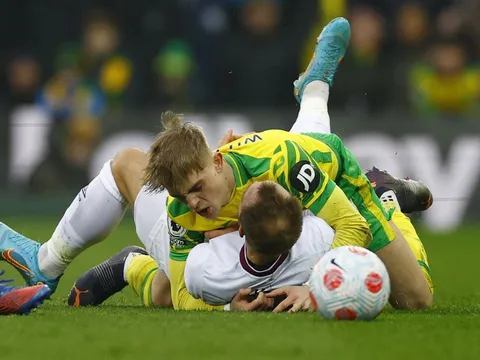 Sao trẻ đổi thái độ sau khi va chạm với Eriksen