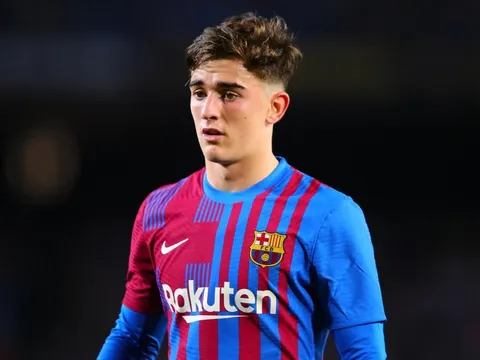 Sao trẻ tiếp tục từ chối gia hạn với Barca, Liverpool như ‘mở cờ trong bụng’