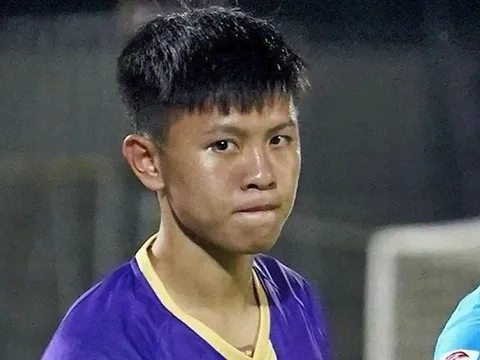 Sao U23 Việt Nam xuống hạng Nhất sau 9 phút đá V-League