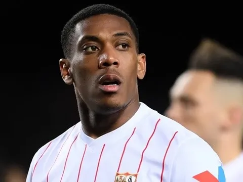 Sao xịt từ Man Utd nghe lời chua chát của HLV